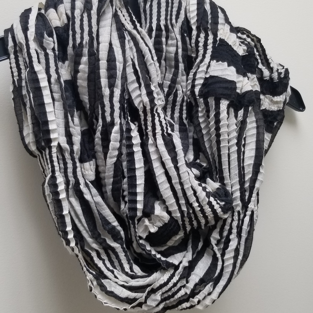 Scarf - Picture 3 of 5